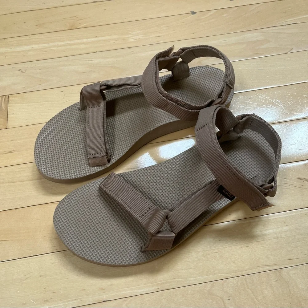 Teva Women's Tan Brown Sandals Size 9 SN 1003987 - Picture 2 of 5